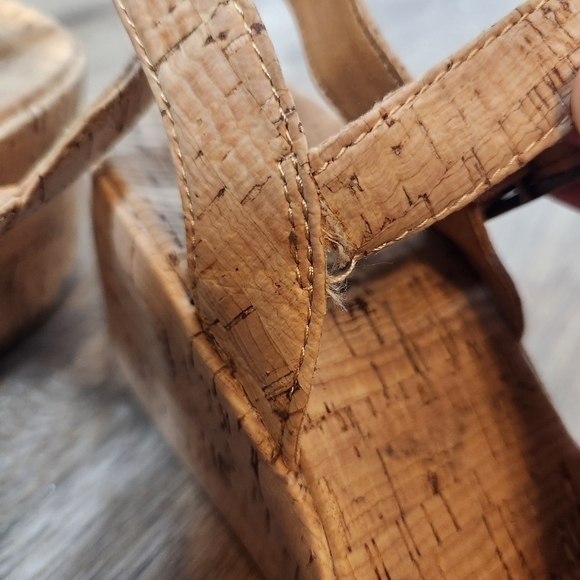 Korks Jenneve Platform Wedge Sandals in Size 9M - Picture 11 of 11